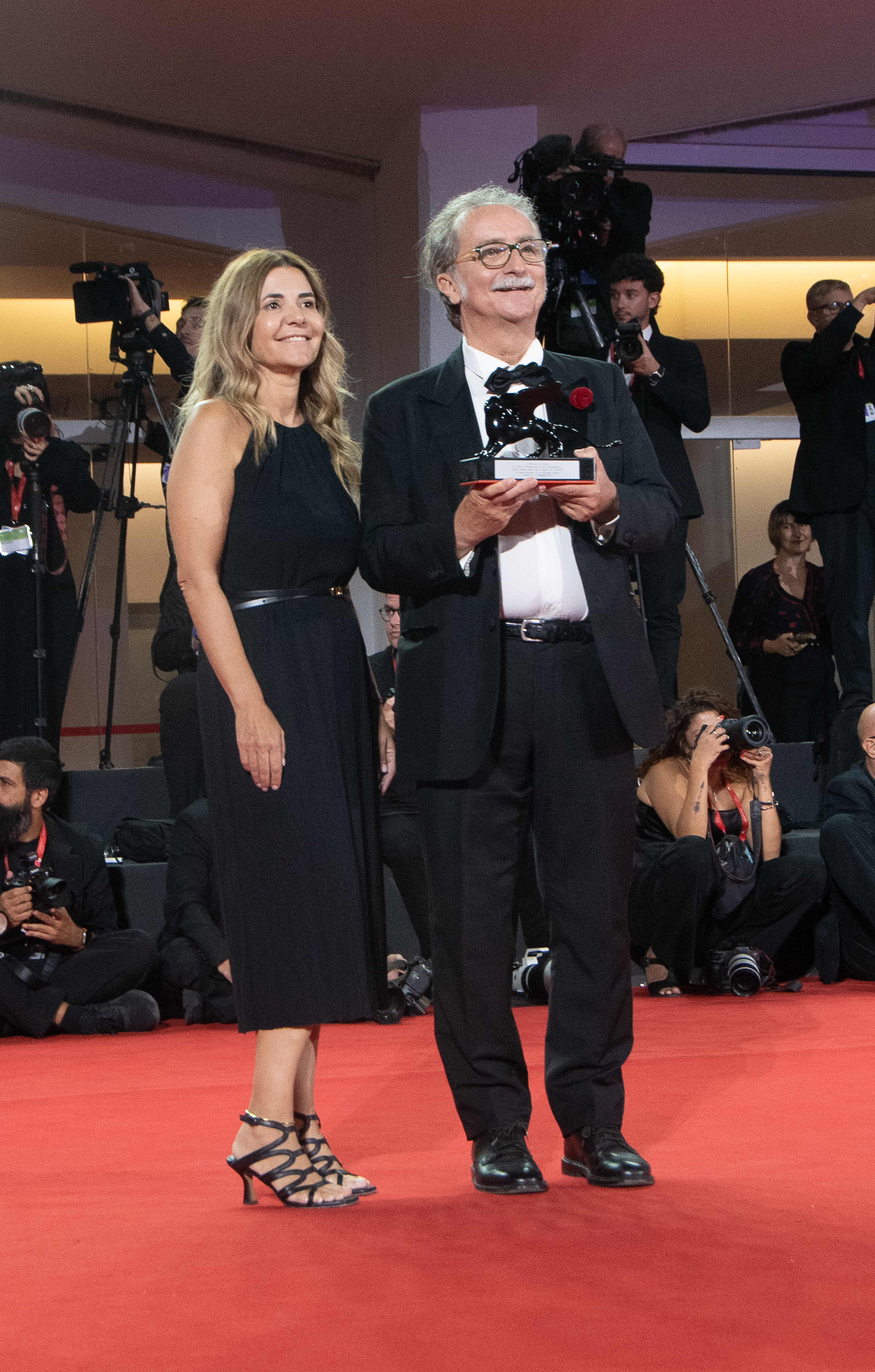 — italie venise cinema 83rd mostra del cinema 12 09 2026 golden lions winner photocall gian luca farinelli